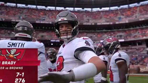 Tom Brady enojado con las cámaras